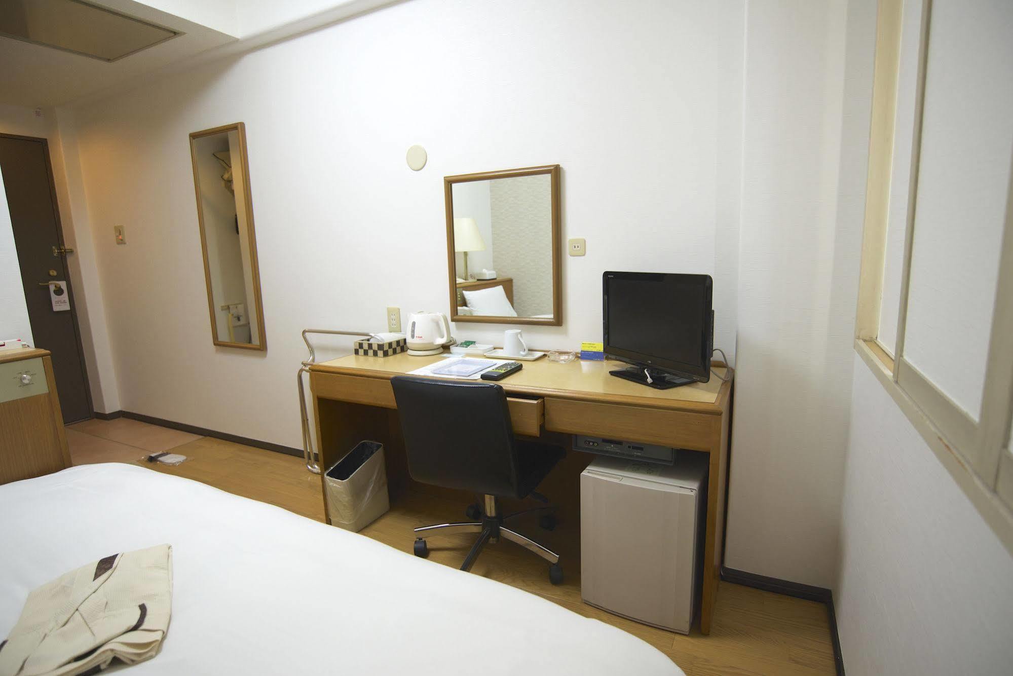 Smile Hotel Atsugi Exterior foto